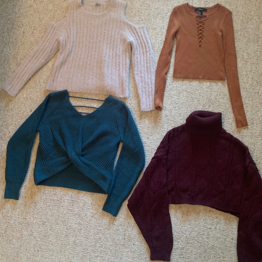 Womens juniors sweaters size small